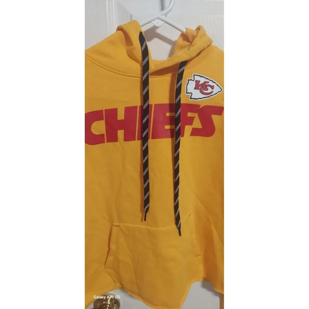Kansas City Chiefs Yellow Hoodie Sweatshirt Juniors Size 3/5 NWT Patrick Mahomes - Picture 2 of 9